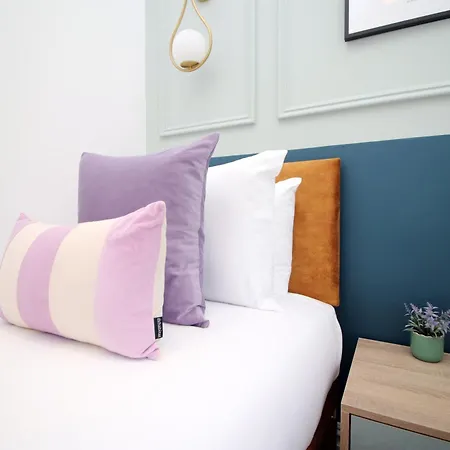 No 1 Grosvenor House - 5min Walk To Cabot Circus *