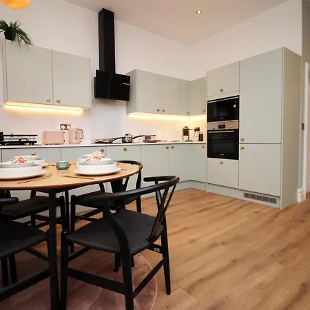 No 1 Grosvenor House - 5min Walk To Cabot Circus Bristol