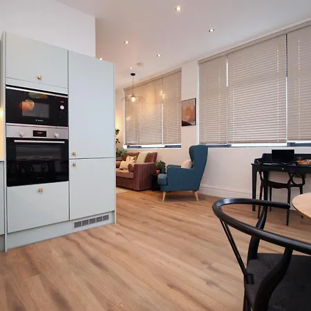 No 1 Grosvenor House - 5min Walk To Cabot Circus דירה