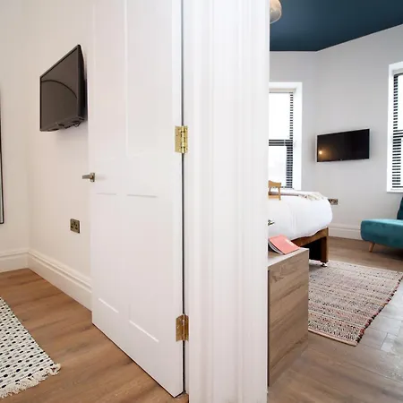 No 1 Grosvenor House - 5min Walk To Cabot Circus בריסטול